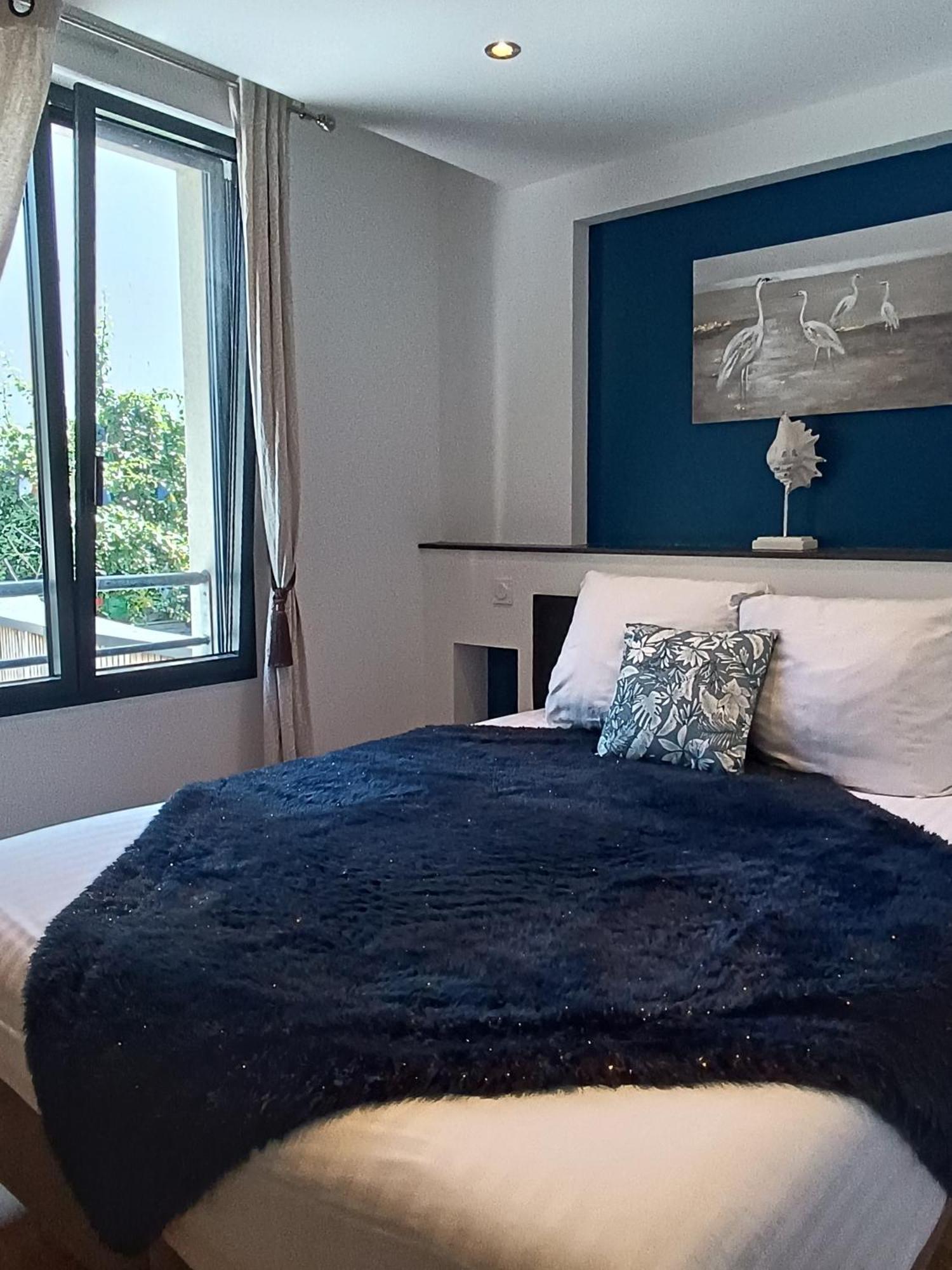 Les Suites De Bougainville 콩카르노 객실 사진